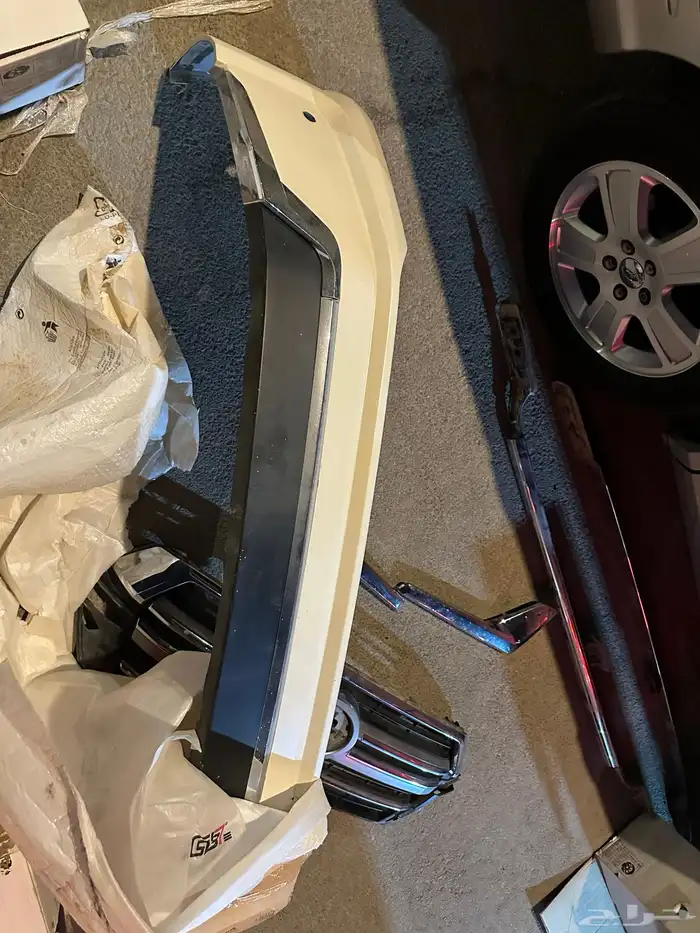 للبيع قطع لاند كروزر وجنوط اصلية 3