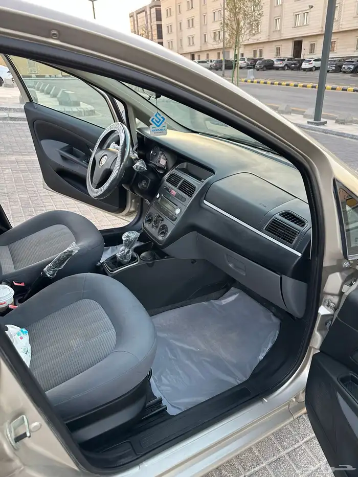 فيات لينيا Fiat Linea 2013 9