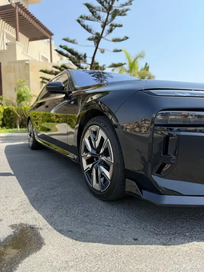 بي ام 760ماشي قليل سعودي 11