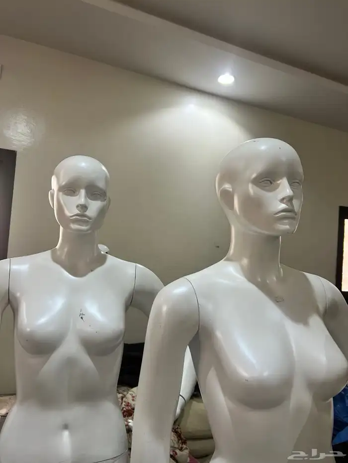 ملكانات منكان مجسمات ملابس للبيع 0