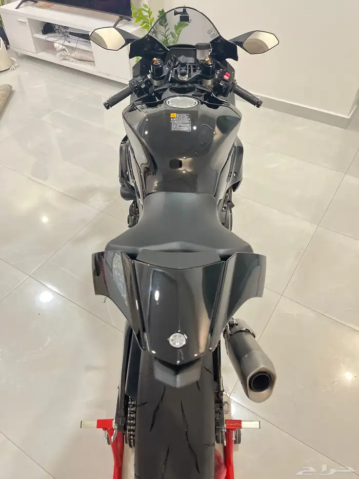 Yamaha R1 2024 4
