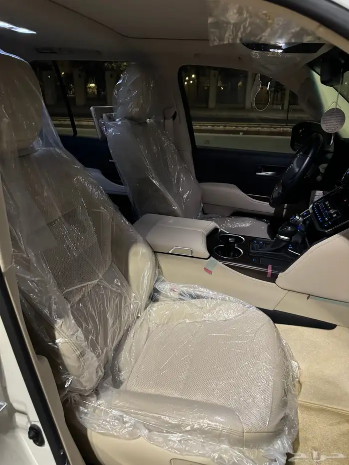 لاندكروزر 2023 10