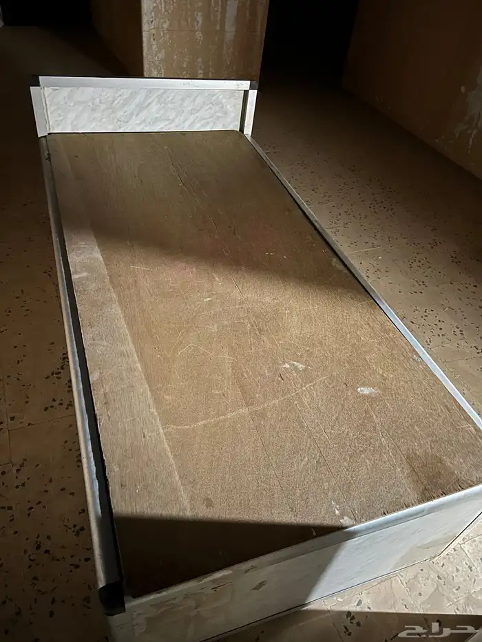 سرير 1