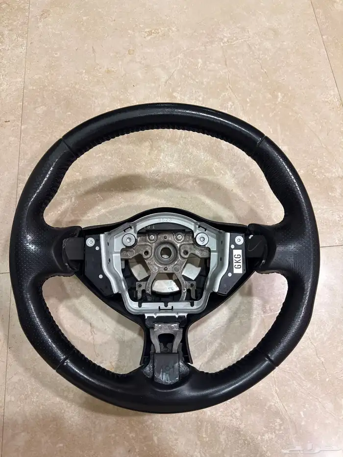 قطع نيسان 370z مستعمل 1