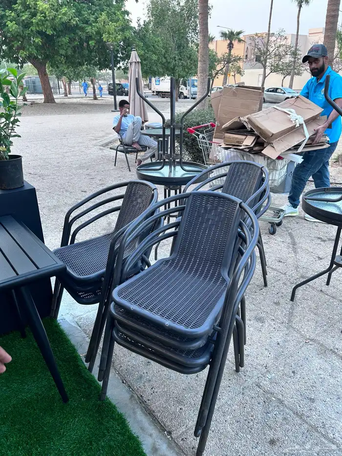 كراسي وطاولات خارجية 0
