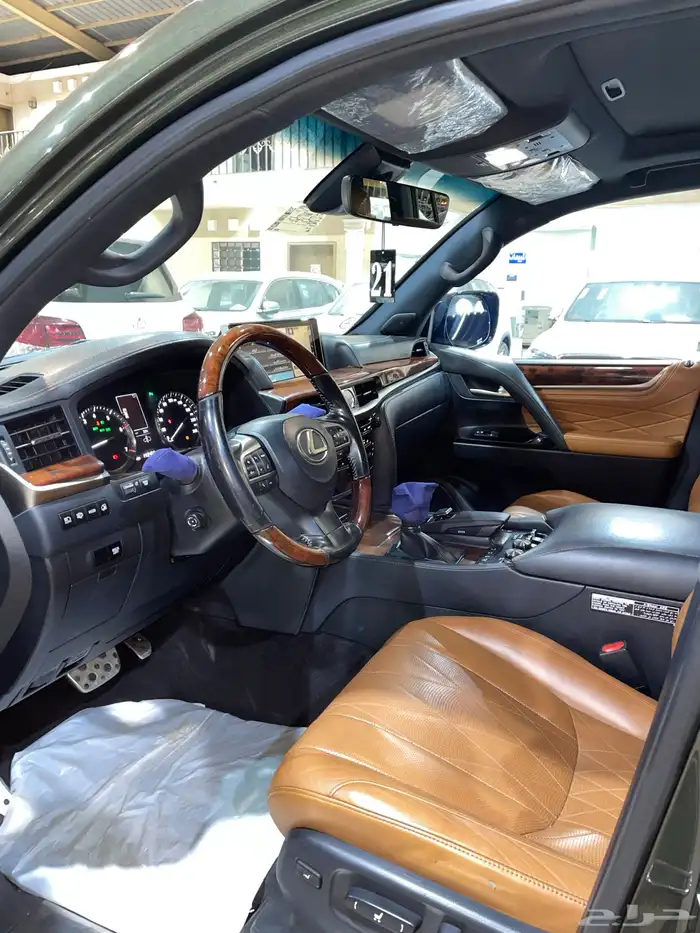 للبيع لكزس LX570 بلاك اديشن 2021 خليجي عداد 143 الف 11