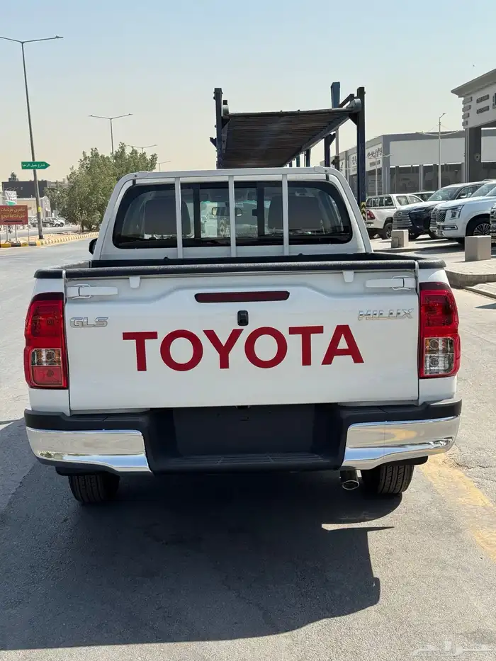 هايلوكس 2025 بريمي بنزين توماتيك كاش واقساط 4