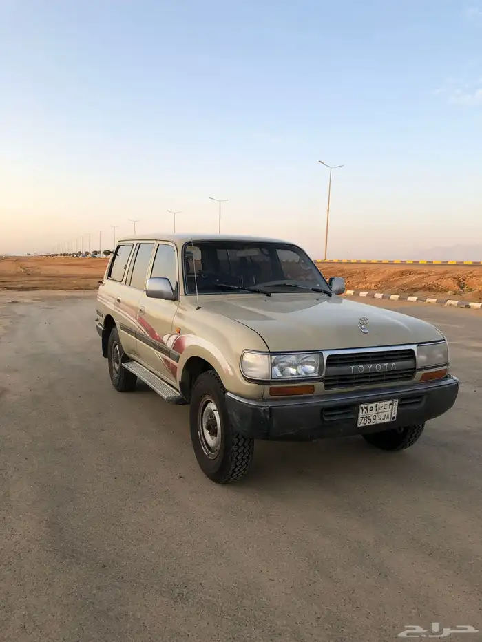لاندكروزر GX 3