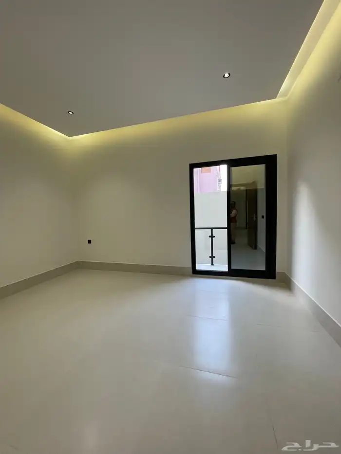 للبيع فيلا دورين وملحق بتصميم عصرى حى الضيافه 18