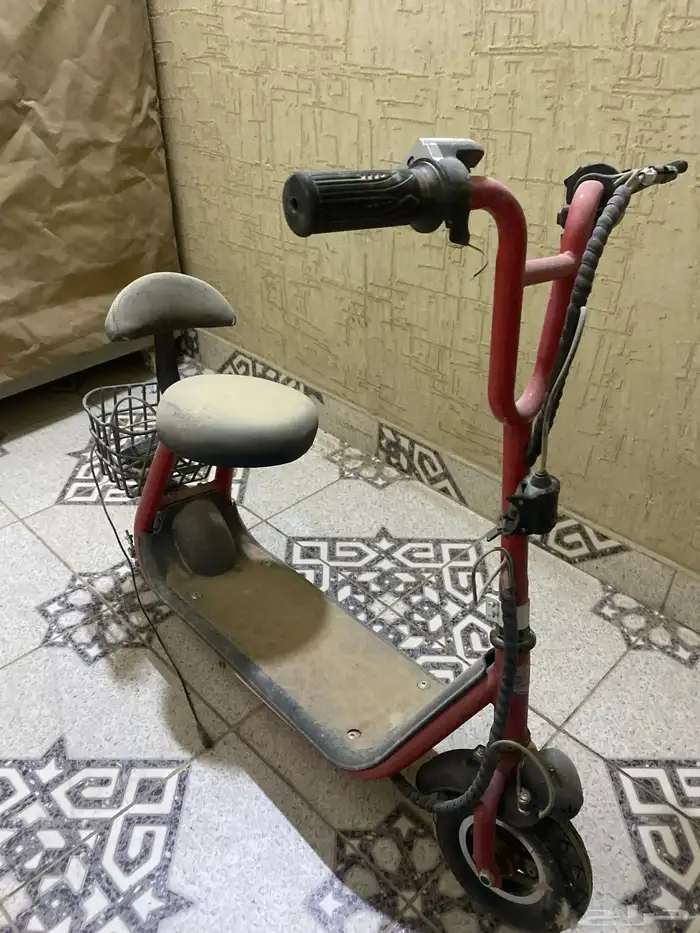 سكوتر جديد استعملته شهرين وخزنته من ثلاث شهور حالته ممتازه 3