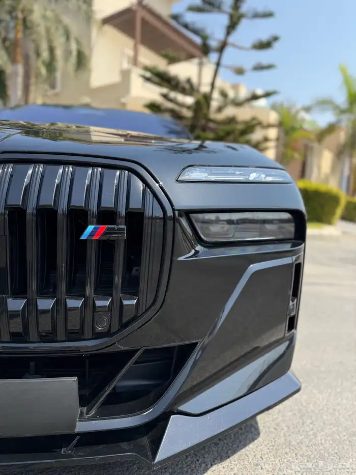 بي ام 760ماشي قليل سعودي 1