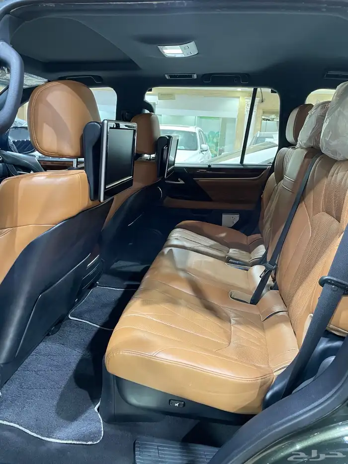 للبيع لكزس LX570 بلاك اديشن 2021 خليجي عداد 143 الف 12