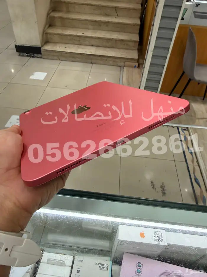 للبيع ايباد الجيل العاشر وردي 64 مستخدم 2