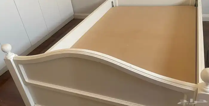 سرير للبيع نفر ونص 2