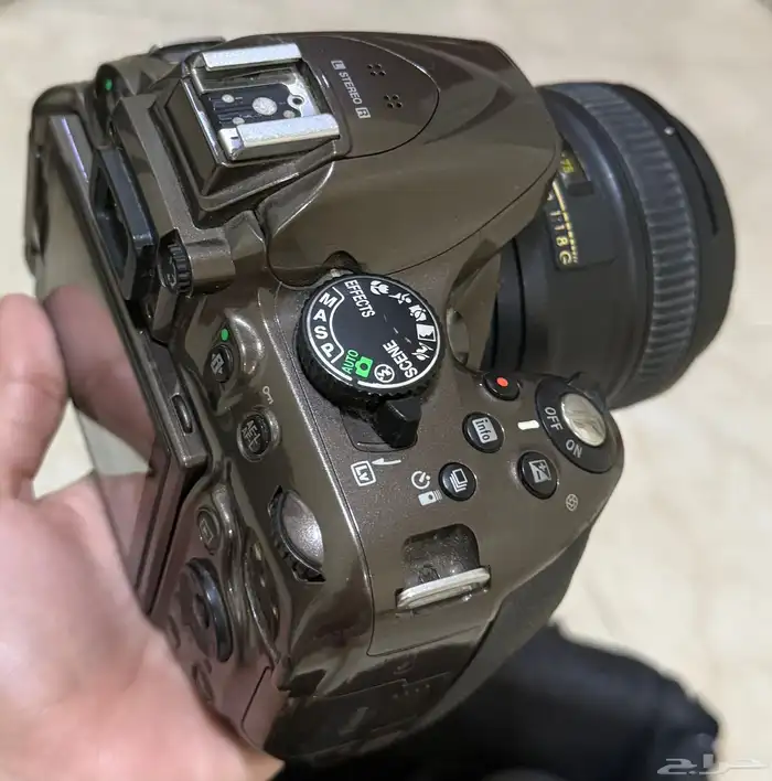 كاميرا Nikon D5200 Bronze للبيع مع عدسة 50mm 1