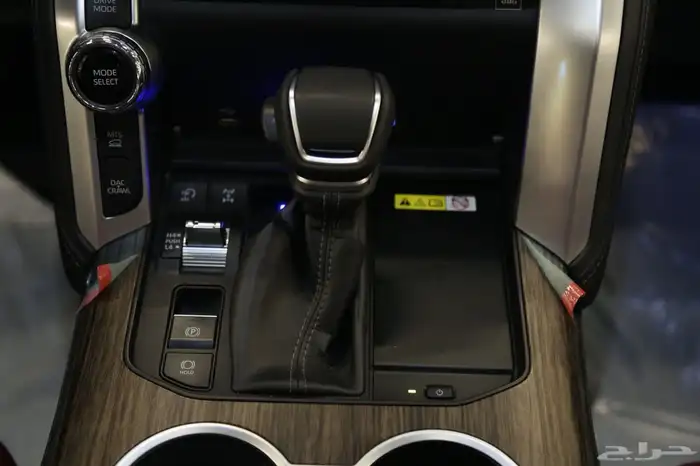 لاندكروزر VXS بريمي 2024 15