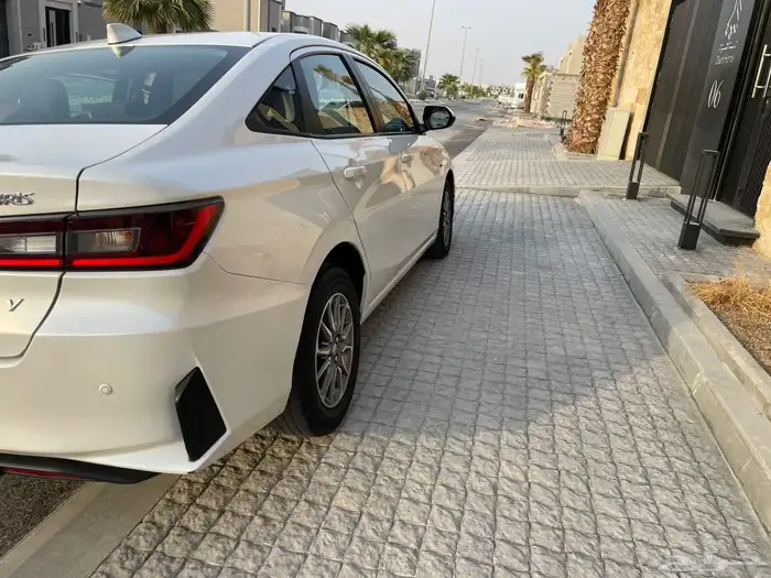 يارس 2023 Y 3