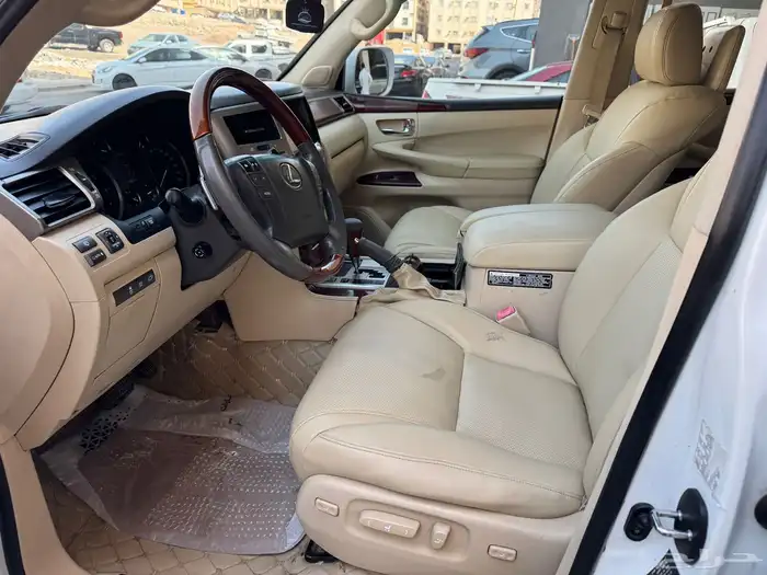 لكزس 2013 LX570 فل سعودي DD 18