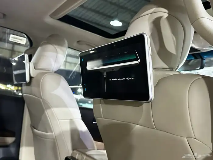تويوتا لاندكروزر GXR ابيض 2023 ديزل 14