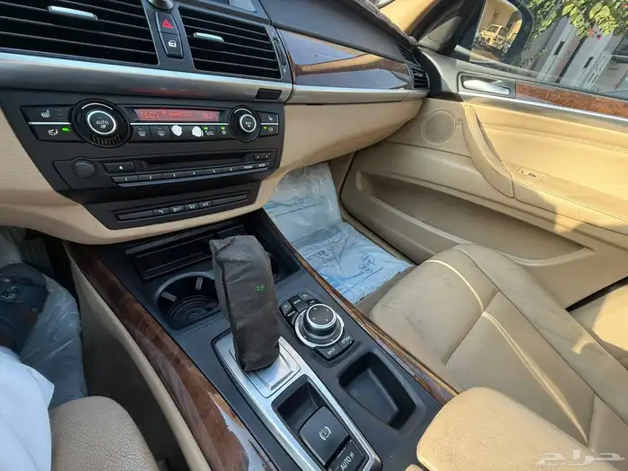 بي ام دبليو X5 2010 12