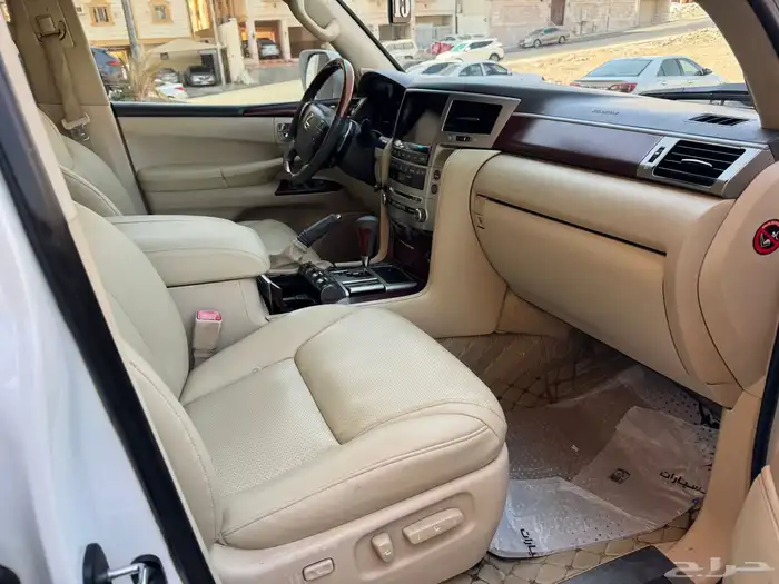 لكزس 2013 LX570 فل سعودي DD 16