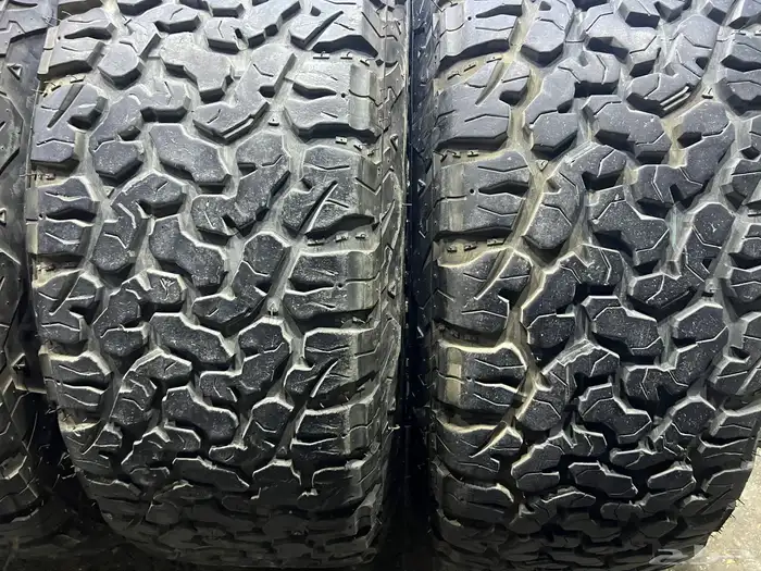 جنوط فيول مع كفرات ودواي نص حجري مقاس 285 70 17 4