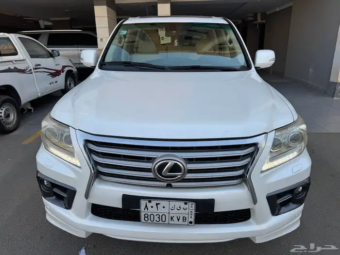 لكزس 2013 LX570 فل سعودي DD 12