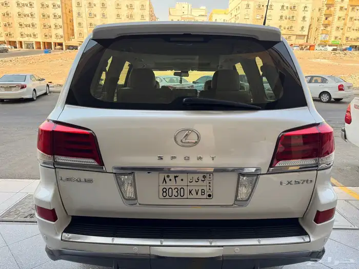 لكزس 2013 LX570 فل سعودي DD 9
