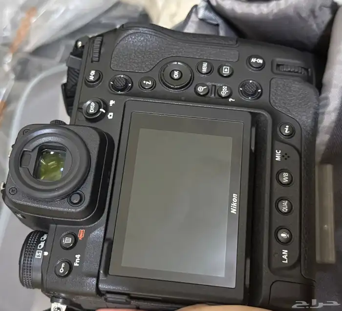 كاميرا نيكون Z9 الاحترافية غير العاكسة Nikon camera مع عدسة 1