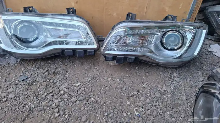 شمعات امامي كرايزلر c300 موديل2015 الى 2019 يمين يسار وكاله 0