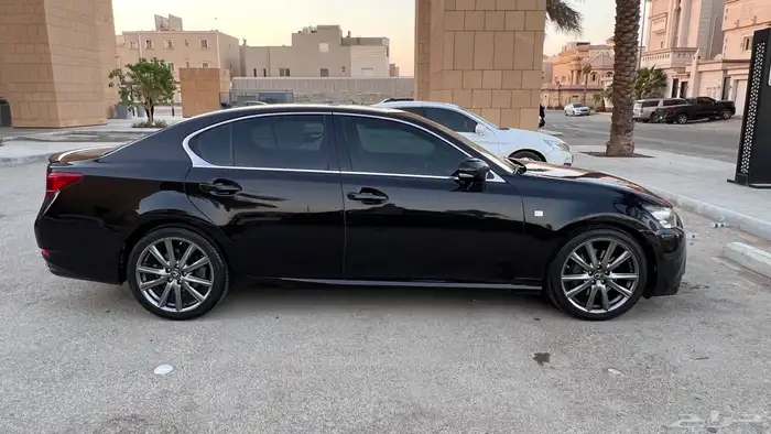 لكزس gs350 للبيع 3