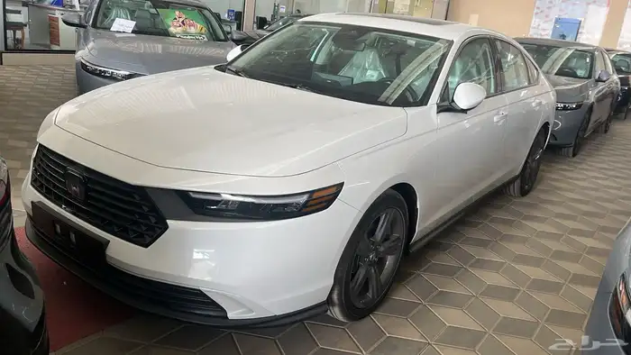 هوندا اكورد. 2025 نص فل. Ex 5