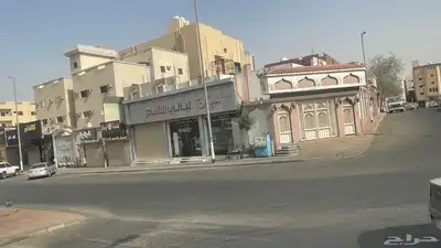 عقار تجاري بموقع استراتيجي مضمون الربح بمساحة 888م بمكه index