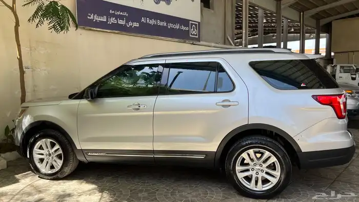 فورد أكسبلورر XLT 2018 (بحالة نظيفة جدا ) 6