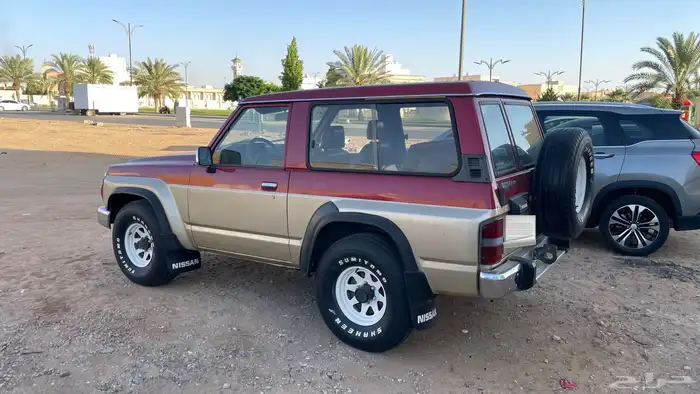 سفاري ربع 1990 احمر 0