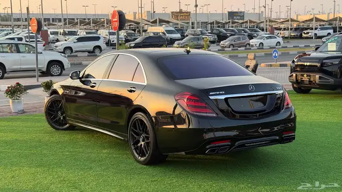 مرسيدس S63 AMG   مواصفات ألمانية   2018   بحالة ممتازة - 15