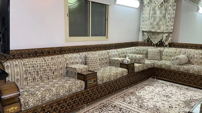 كنب ل البيع خشب 4