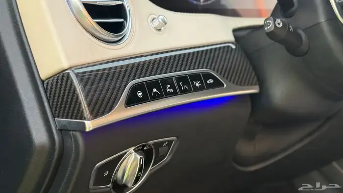 مرسيدس S63 AMG   مواصفات ألمانية   2018   بحالة ممتازة - 10
