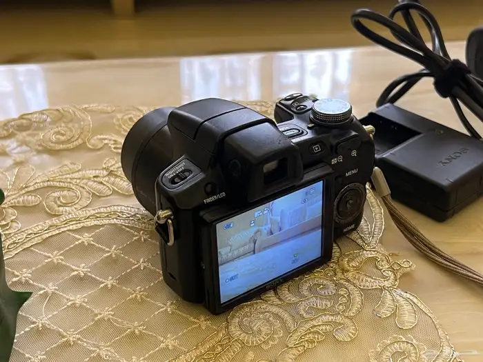 كاميرا سوني سايبر شوت DSC-H50 4