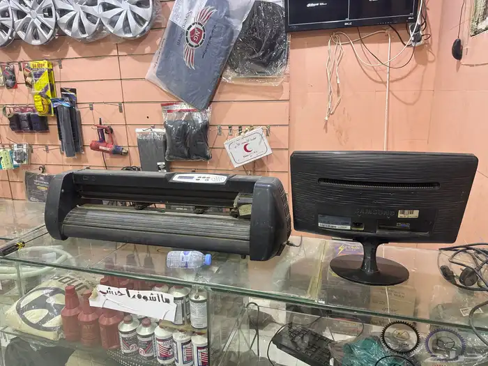 محل بطاريات وزينة سيارات للبيع 2