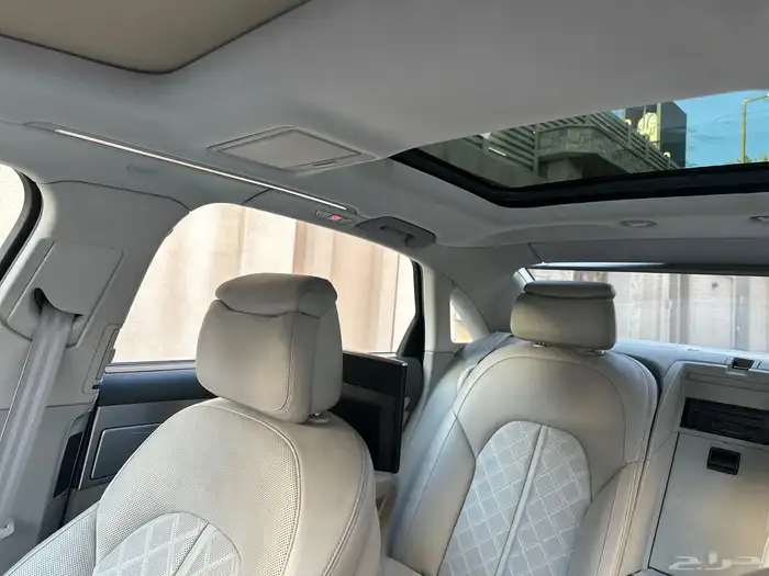اودي Audi A8 مخزن 2012 15