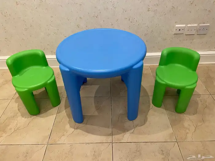مجموعة طاولة و كراسي  برايت اند بولد  من Little tikes 0