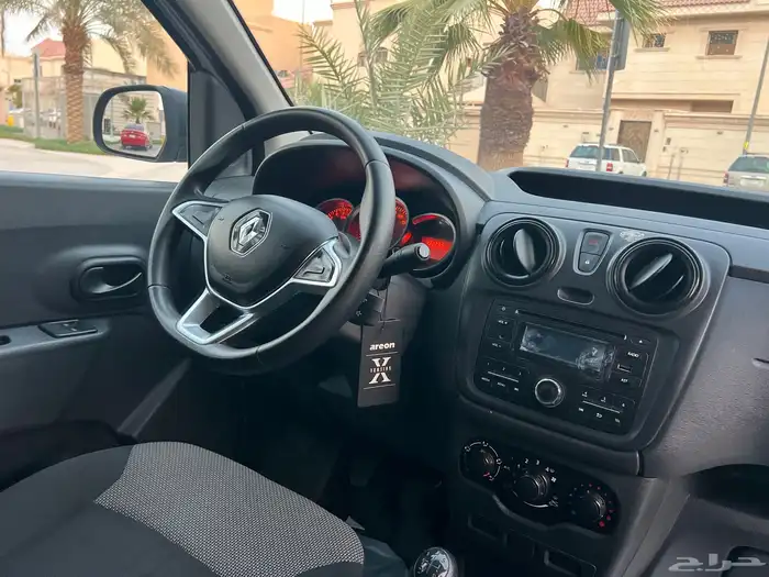 باص بضاعة فان رينو دوكر 2021 11