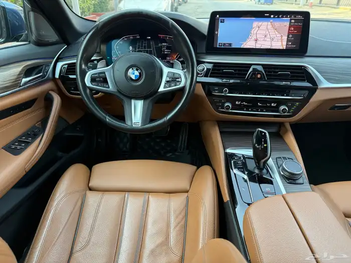 bmw530i فل كامل كيت ام بودي وكالة موديل 2023 البيع (147000) 14