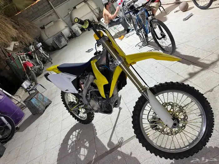 Suzuki RMZ-450 2015 0