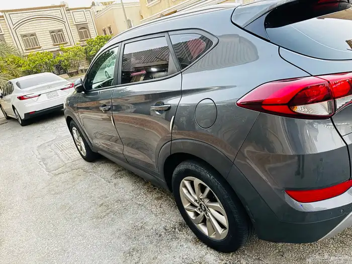 Hyundai Tucson 2018 (1.7 D) 1