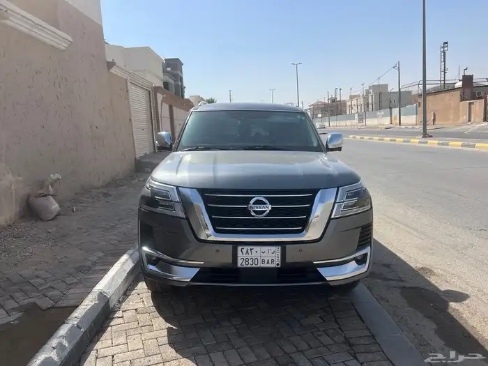 جيب باترول بلاتينيوم رصاصي 2021 1