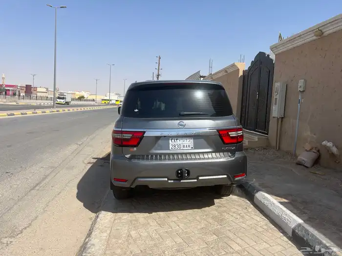 جيب باترول بلاتينيوم رصاصي 2021 3