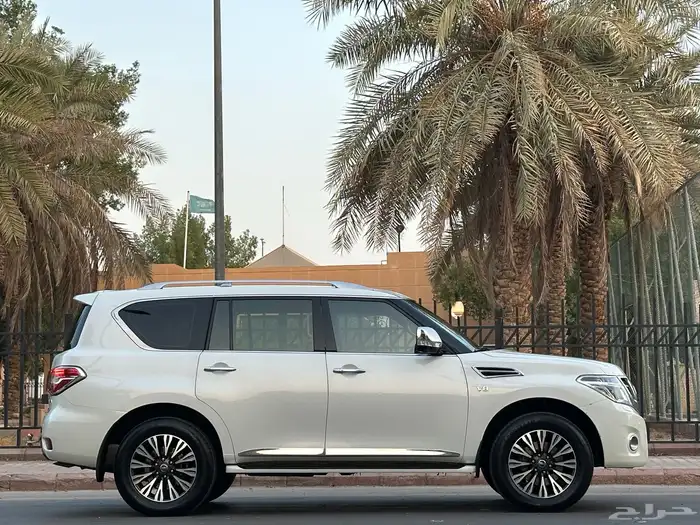 نيسان باترول موديل 2014 سعودي بلاتينيوم فل كامل V8 11