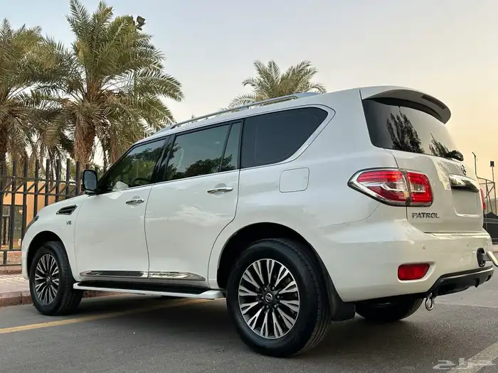 نيسان باترول موديل 2014 سعودي بلاتينيوم فل كامل V8 16